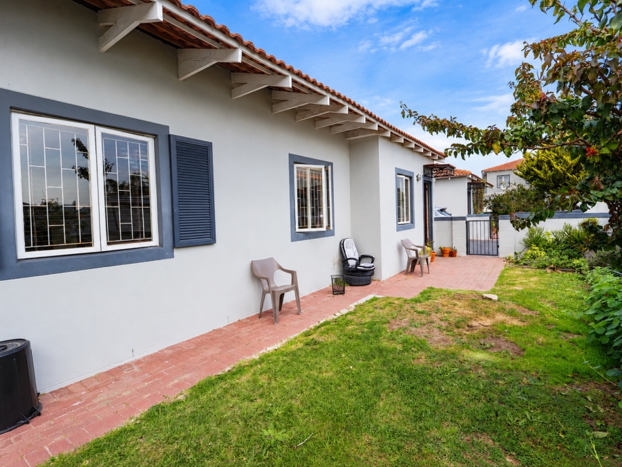 3 Bedroom Property for Sale in Parklands Western Cape